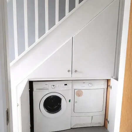 The Hideaway شاليه بوندوران